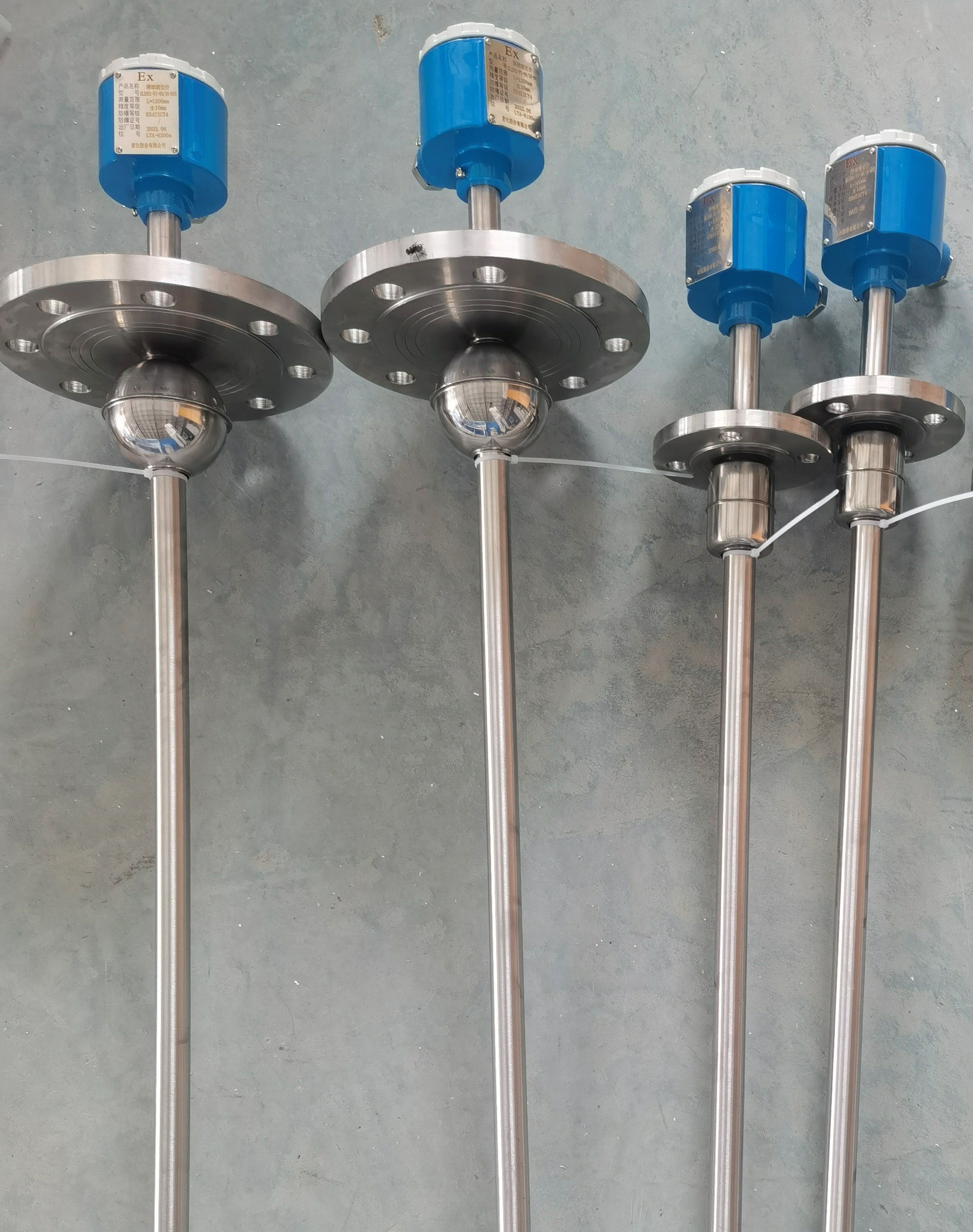 頂裝式浮球液位計